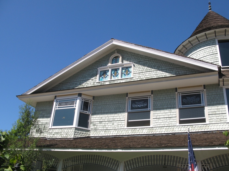 Beautiful Victorian Home in East Side Costa Mesa