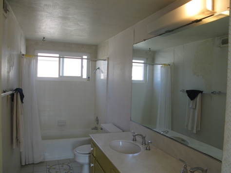 Bathroom upstairs in Newport Shores home for sale