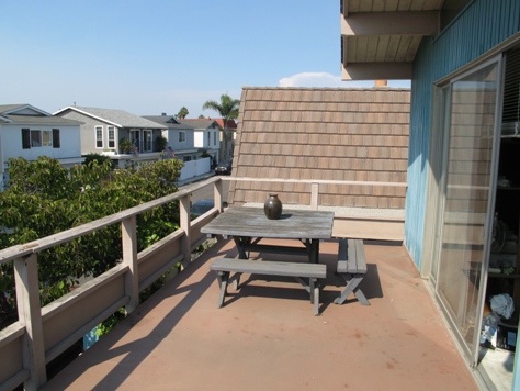 Deck off Front Bedroom