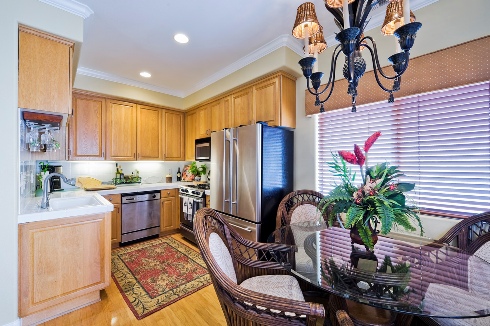 1325.5 West Bay - kitchen
